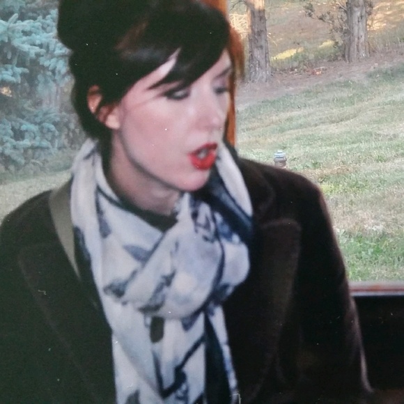 Meet your Posher, Kira - Picture 1 of 1